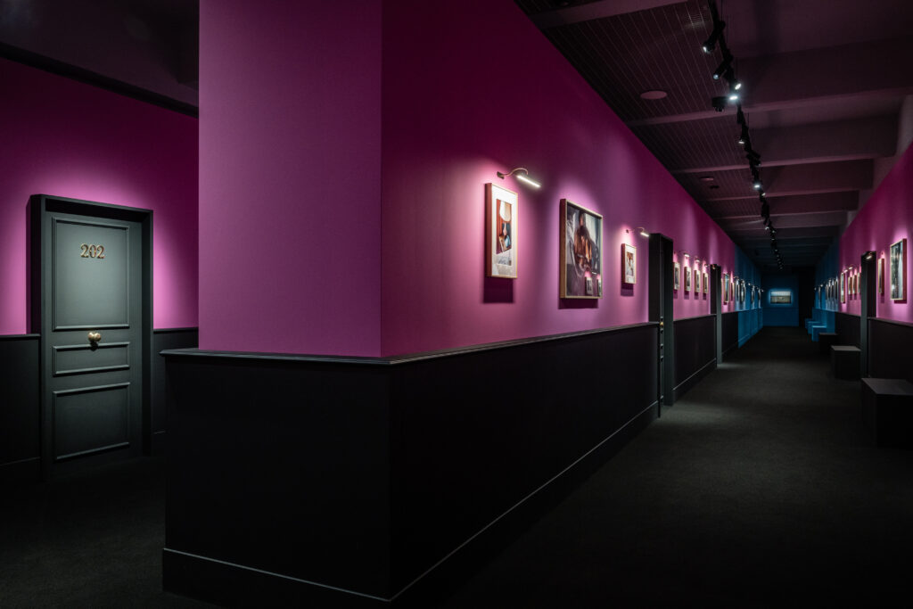 Diana Markosian. Replaced: la mostra alle Gallerie d'Italia di Torino dal 10 aprile al 6 settembre 2026